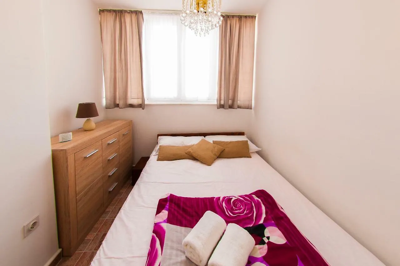 Apartment Mira Split