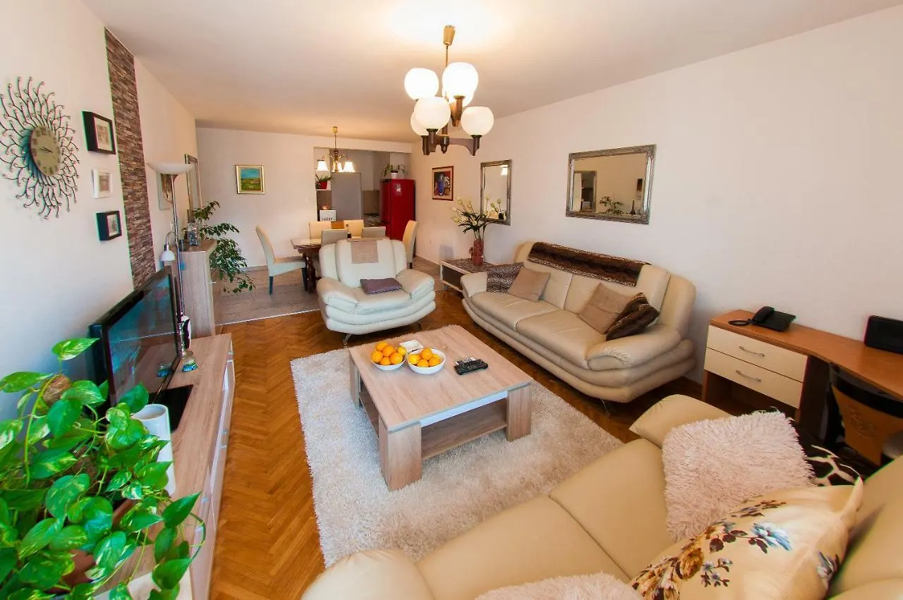 Apartment Mira Split