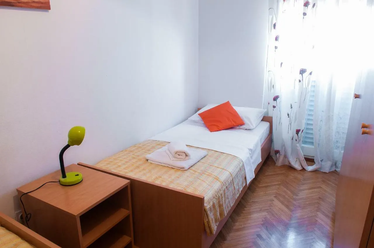 Apartment Mira Split